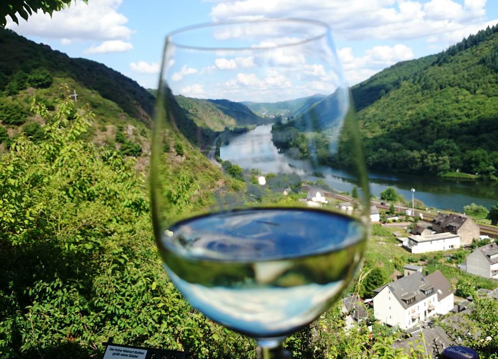 Weinhotel Hubertus Garni Klotten Dış mekan fotoğraf