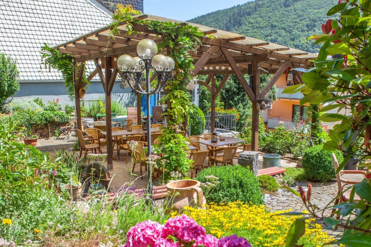 Weinhotel Hubertus Garni Klotten Dış mekan fotoğraf